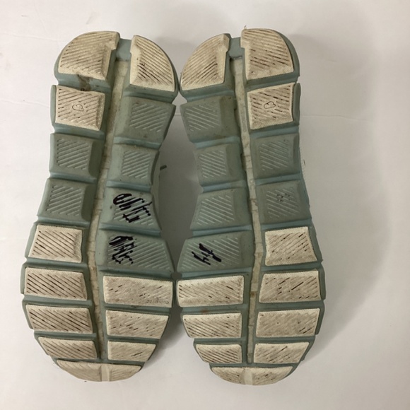 On Cloud X Womens Running Athletic Shoes Ivory Blue 8.5 Stains Shoes do have spo - Picture 7 of 8